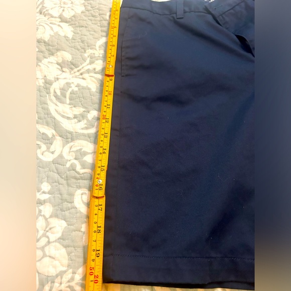 Lands End dress shorts, like new, navy blue - Picture 4 of 4